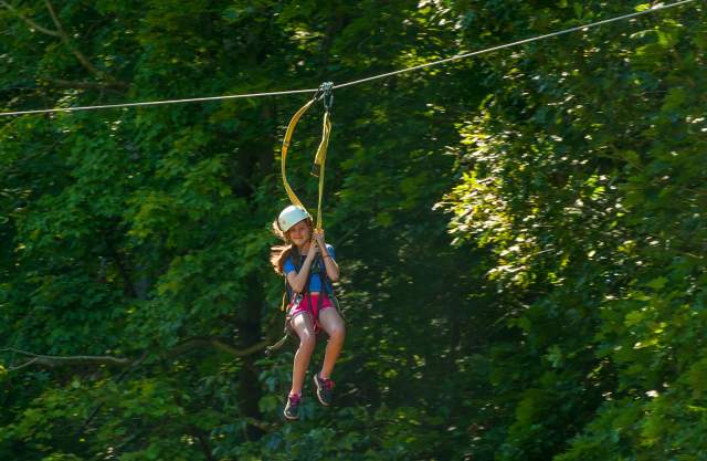 OUTDOOR ACTIVITIES - ZIPLINING HEADER