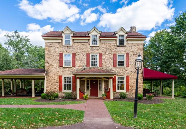 Photos of the Joseph Ambler Inn 2021