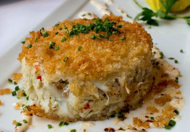 eddie v crab cake