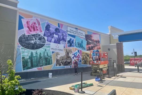 Outlets Landmark Mural