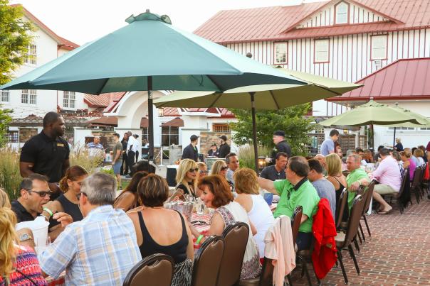 Normandy Farm Hotel & Conference Center Craft & 'Que