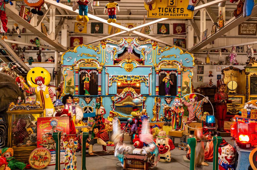 Interior of American Treasure Tour