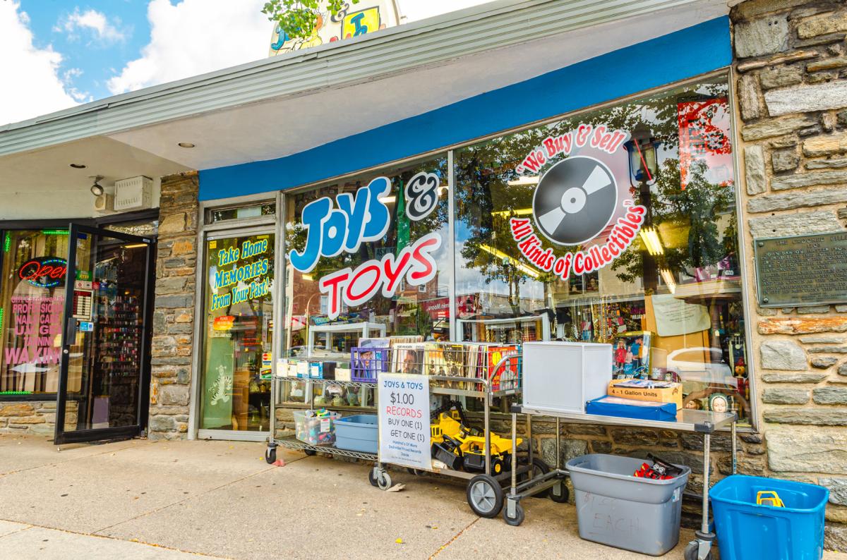 Joys & Toys exterior
