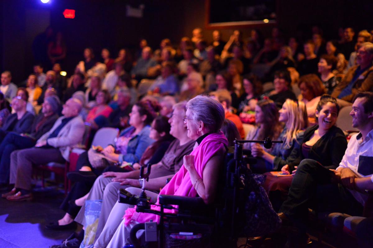 People At a show at the theatre horizon
