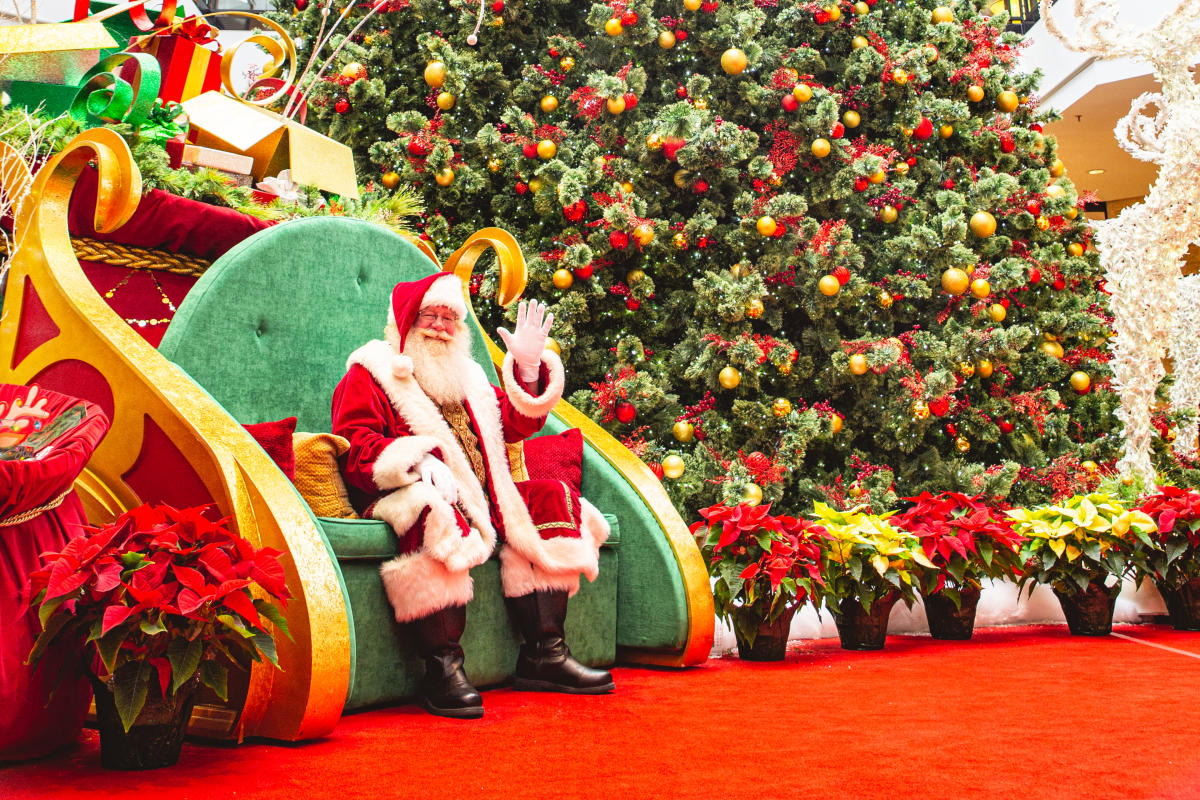 KOP Mall Santa