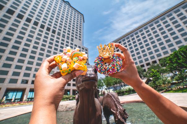 donut lovers at mustangs of Las Colinas