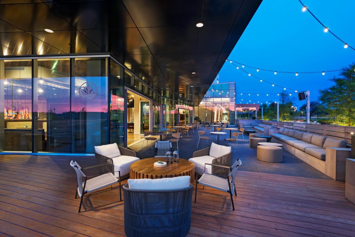 Westin Irving Convention Center at Las Colinas Restaurant Patio