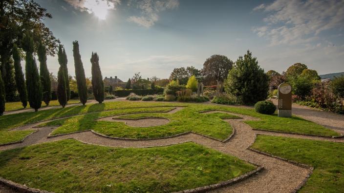 Paddock Garden - Visit Dorset