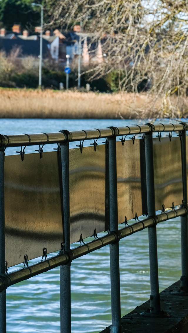 Apparition sculpture by Swannery road bridge