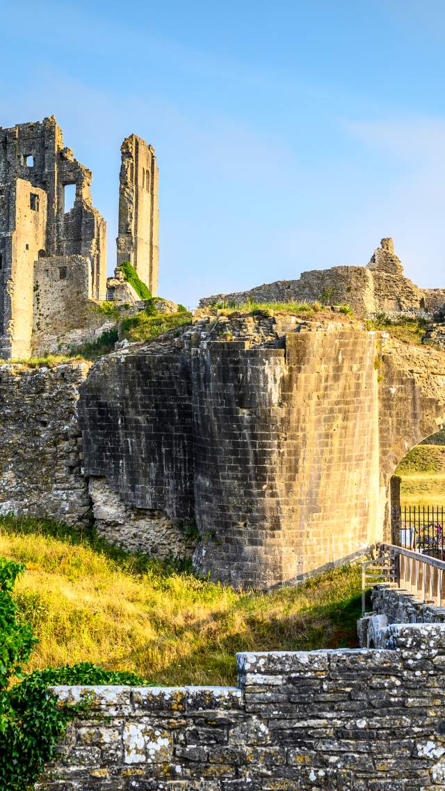 Corfe Castle, Dorset credit Richard Murgatroyd