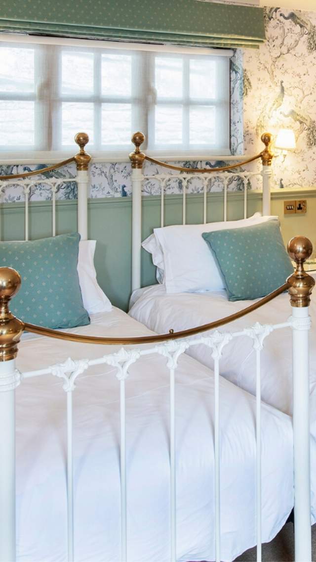 Twin bedroom at Mortons Manor, Corfe Castle