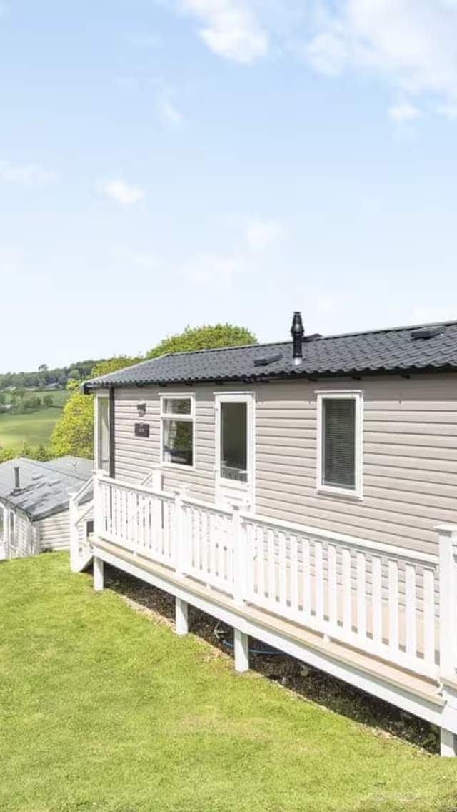 Lyme Caravan, Newlands Holidays