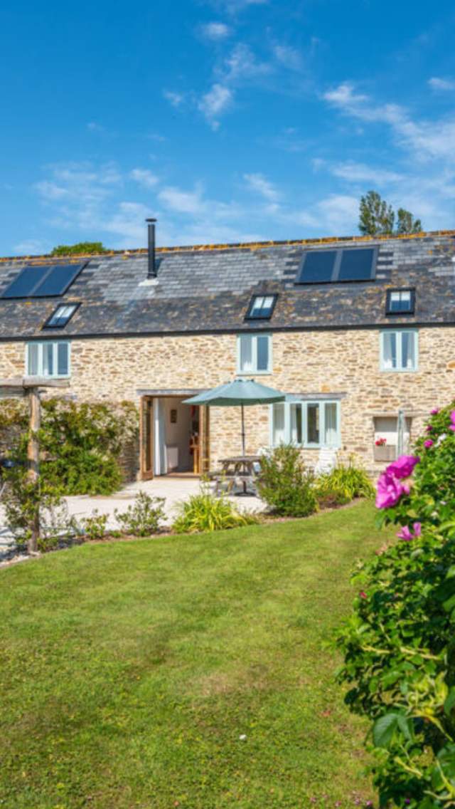 Stile Cottage at Graston Farm Cottages, Burton Bradstock in Dorset