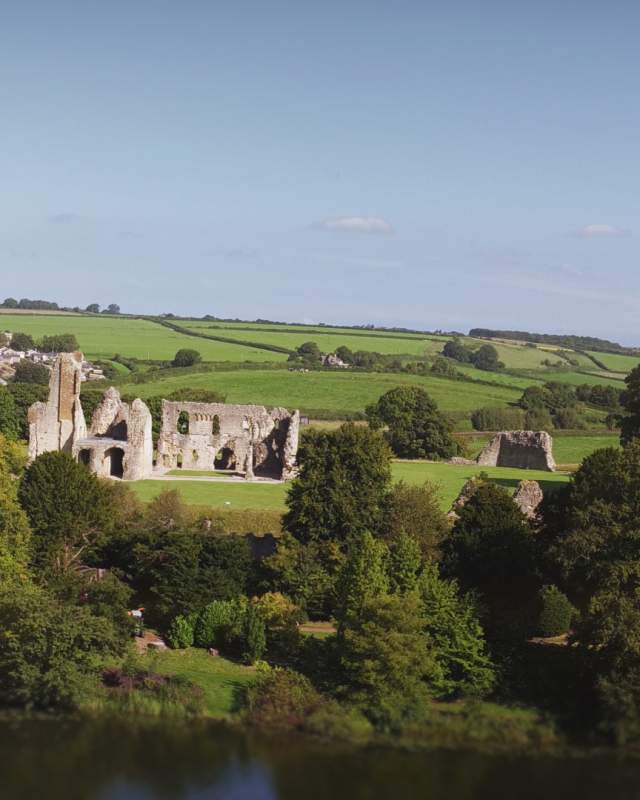 Explore beautiful Sherborne