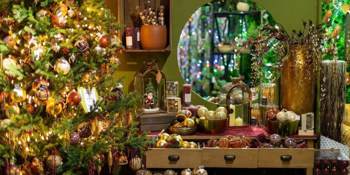 Christmas retail display