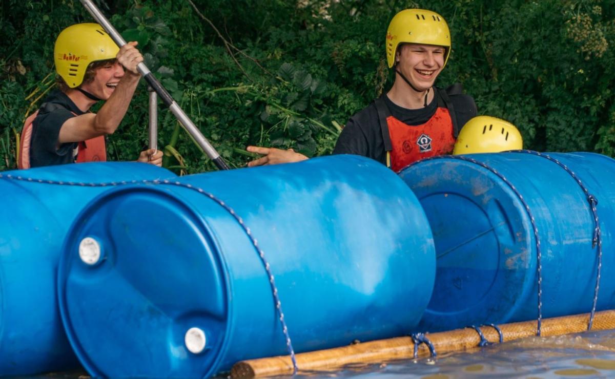 Raft building and racing with Cumulus Outdoors